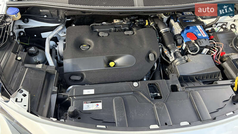 Внедорожник / Кроссовер Peugeot 3008 2018 в Киеве