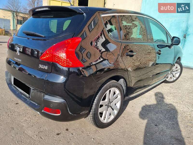 Позашляховик / Кросовер Peugeot 3008 2013 в Рівному