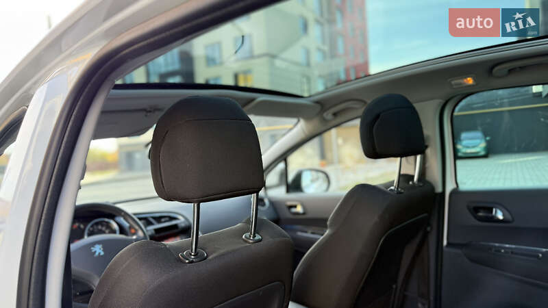 Внедорожник / Кроссовер Peugeot 3008 2010 в Ивано-Франковске