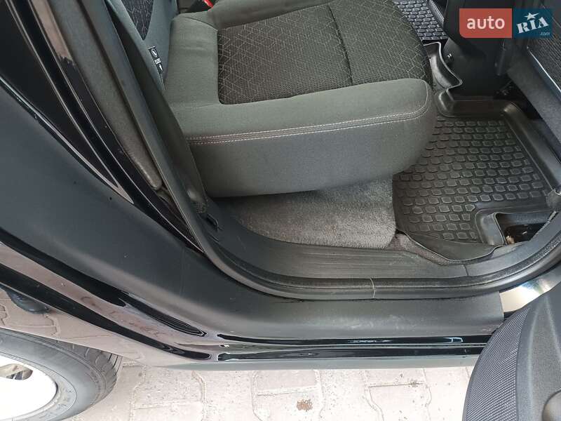 Внедорожник / Кроссовер Peugeot 3008 2014 в Житомире фото 24 Внедорожник / Кроссовер Peugeot 3008 2014 в Житомире