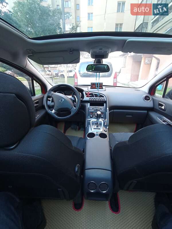 Позашляховик / Кросовер Peugeot 3008 2011 в Івано-Франківську