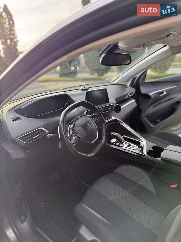 Внедорожник / Кроссовер Peugeot 3008 2019 в Дубно