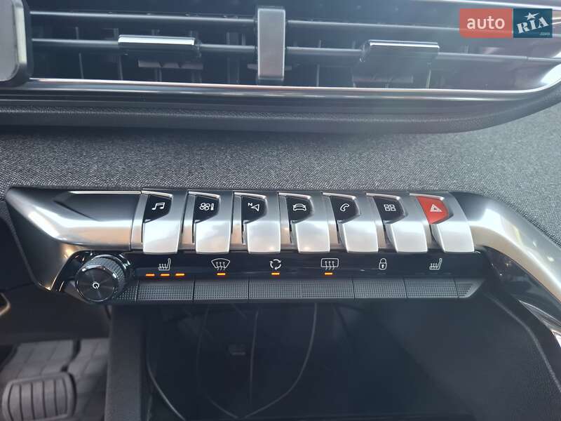 Позашляховик / Кросовер Peugeot 3008 2020 в Києві