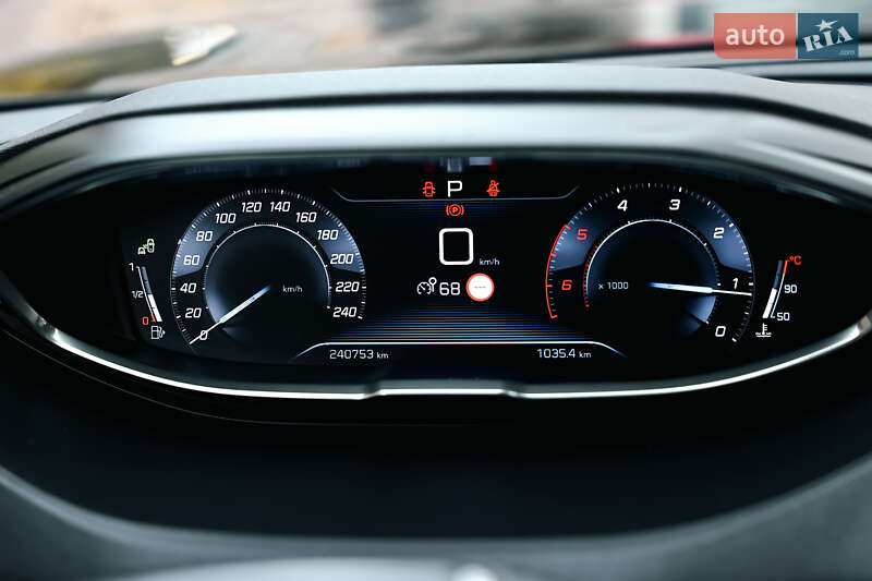 Позашляховик / Кросовер Peugeot 3008 2017 в Львові