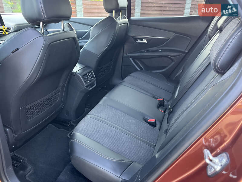 Позашляховик / Кросовер Peugeot 3008 2017 в Самборі