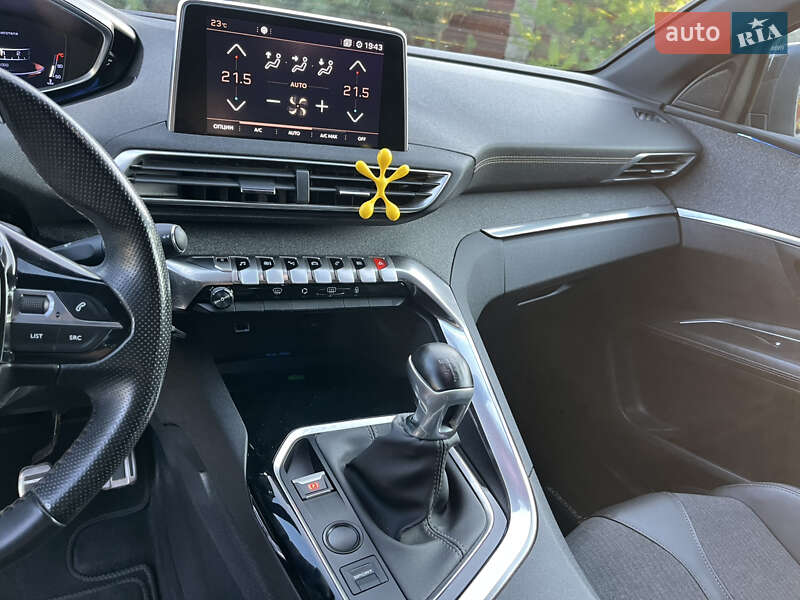 Позашляховик / Кросовер Peugeot 3008 2017 в Самборі