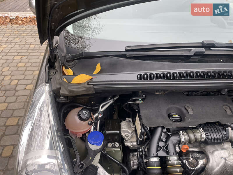 Внедорожник / Кроссовер Peugeot 3008 2012 в Луцке