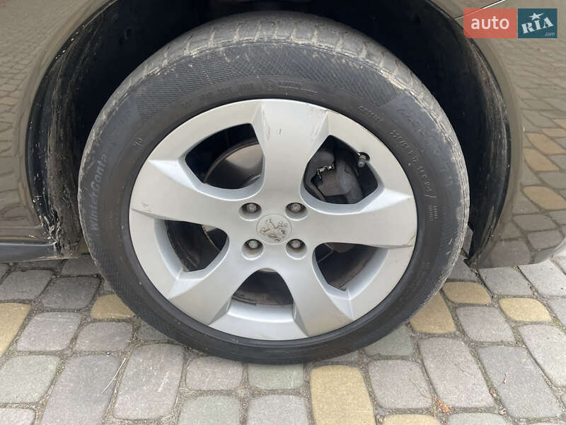 Внедорожник / Кроссовер Peugeot 3008 2012 в Луцке