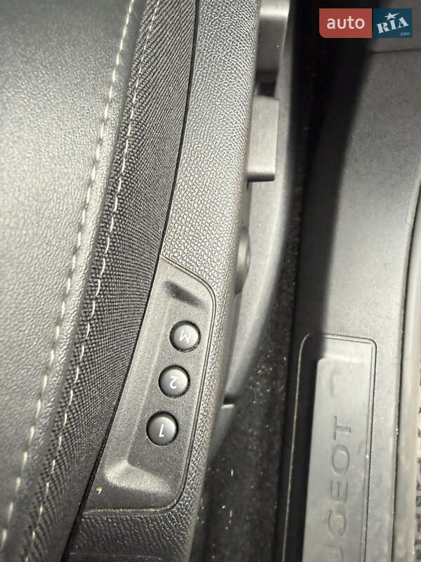 Внедорожник / Кроссовер Peugeot 3008 2020 в Днепре