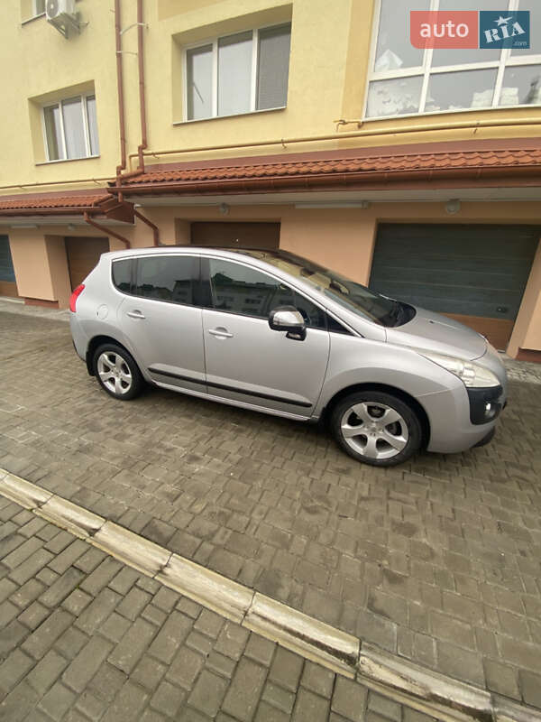 Позашляховик / Кросовер Peugeot 3008 2009 в Львові