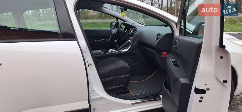 Внедорожник / Кроссовер Peugeot 3008 2012 в Новоархангельске