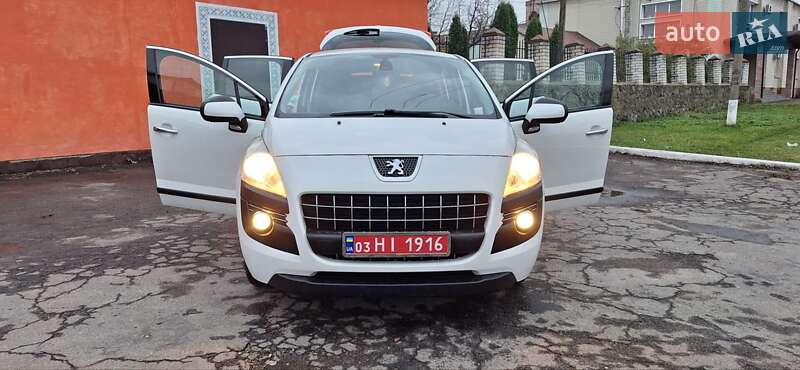 Внедорожник / Кроссовер Peugeot 3008 2012 в Новоархангельске