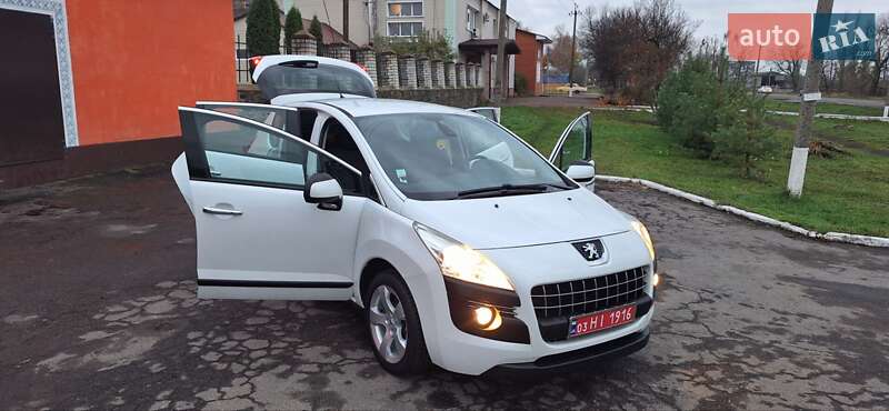 Внедорожник / Кроссовер Peugeot 3008 2012 в Новоархангельске