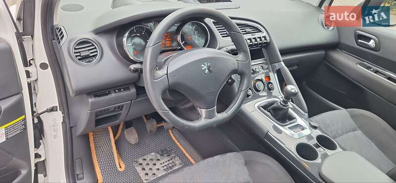 Позашляховик / Кросовер Peugeot 3008 2012 в Новоархангельську фото 43 Позашляховик / Кросовер Peugeot 3008 2012 в Новоархангельську