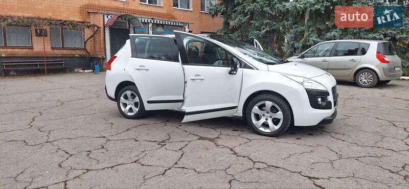 Позашляховик / Кросовер Peugeot 3008 2012 в Новоархангельську фото 82 Позашляховик / Кросовер Peugeot 3008 2012 в Новоархангельську