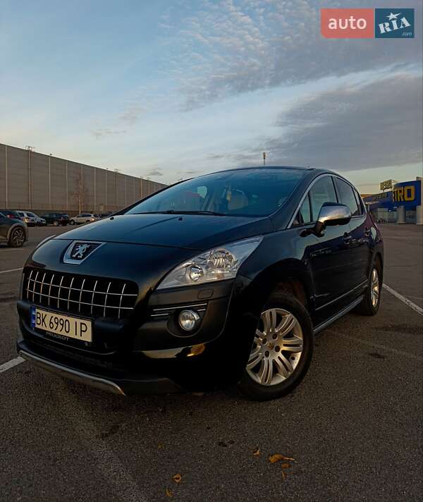 Позашляховик / Кросовер Peugeot 3008 2010 в Рівному