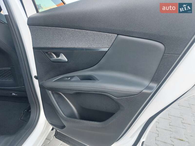 Внедорожник / Кроссовер Peugeot 3008 2020 в Тернополе фото 36 Внедорожник / Кроссовер Peugeot 3008 2020 в Тернополе
