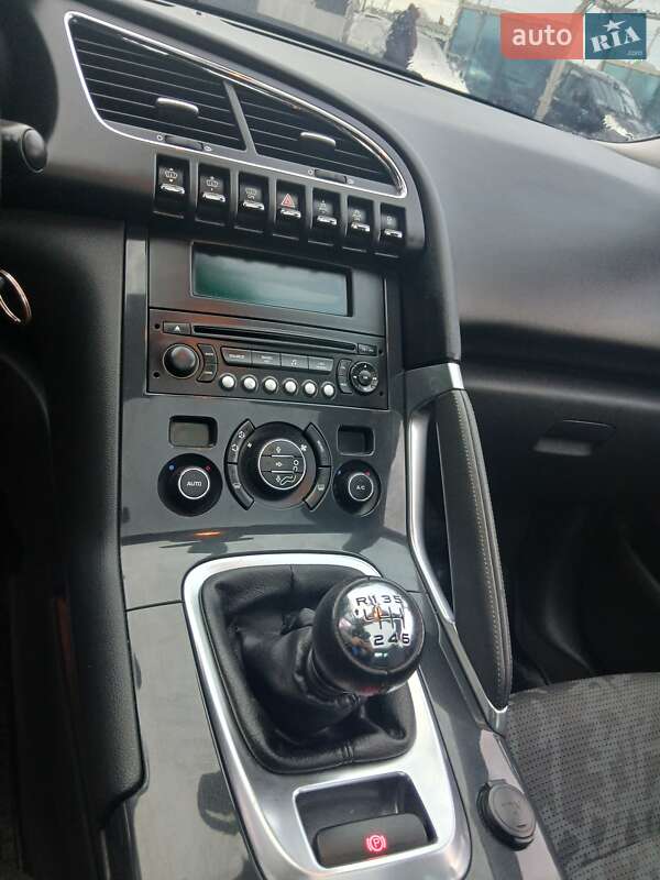 Внедорожник / Кроссовер Peugeot 3008 2010 в Сарнах