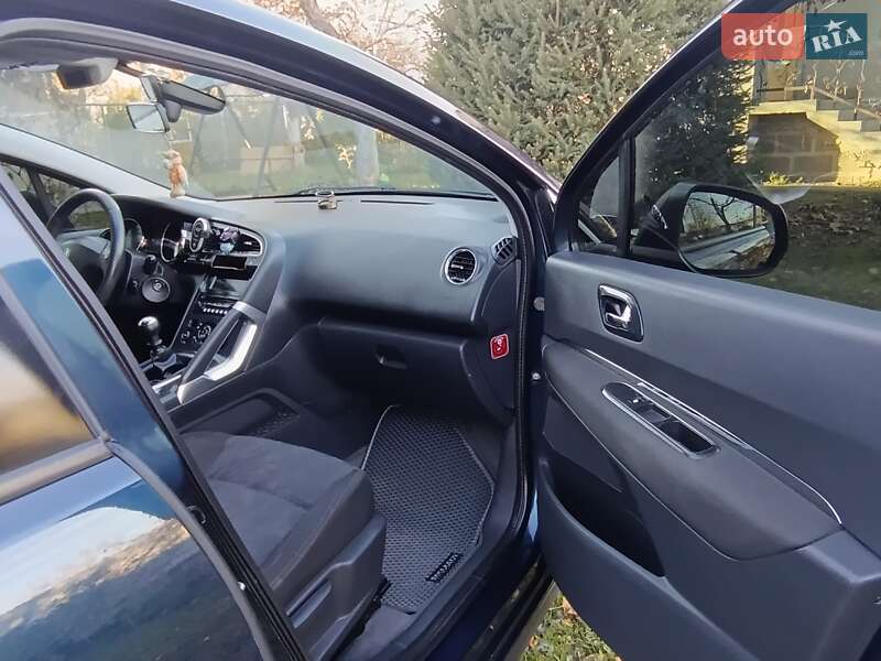 Позашляховик / Кросовер Peugeot 3008 2010 в Трускавці