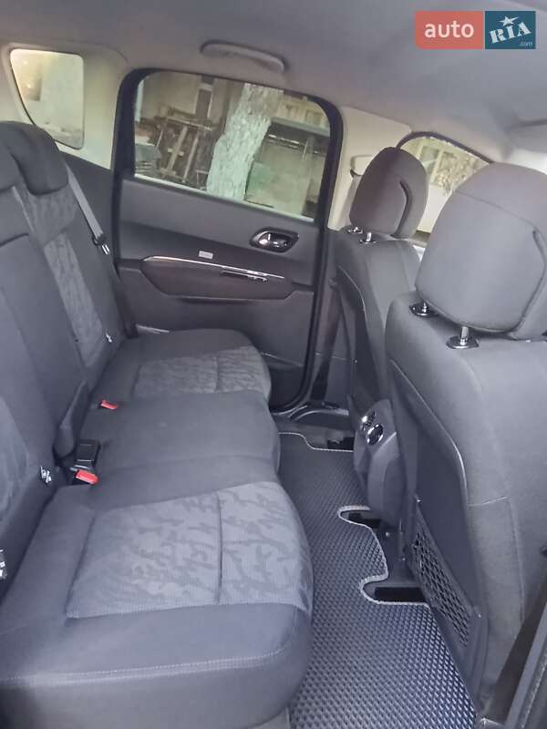 Позашляховик / Кросовер Peugeot 3008 2010 в Трускавці