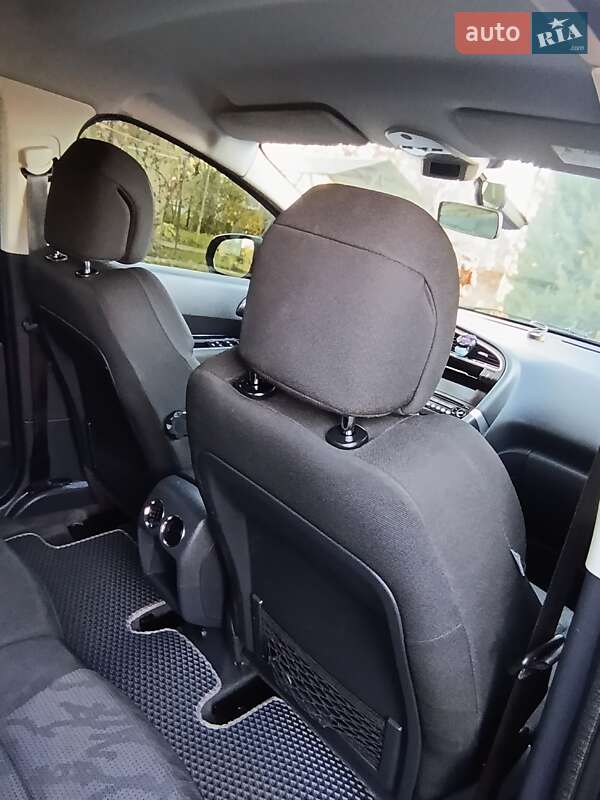 Позашляховик / Кросовер Peugeot 3008 2010 в Трускавці