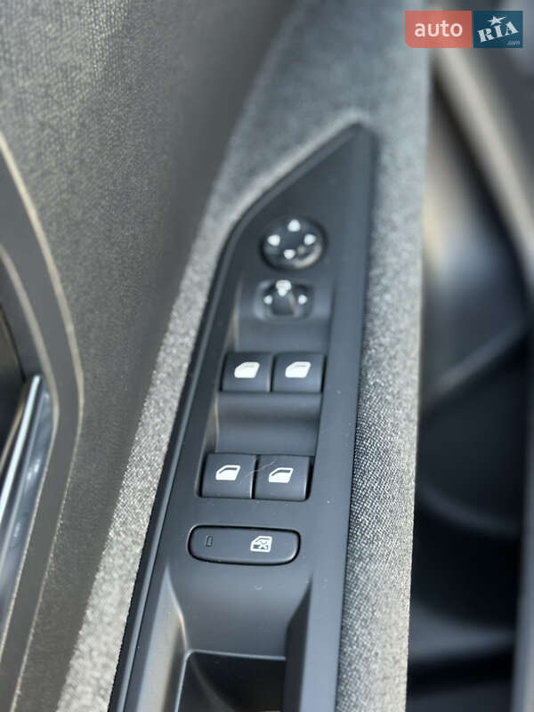 Внедорожник / Кроссовер Peugeot 3008 2019 в Ровно