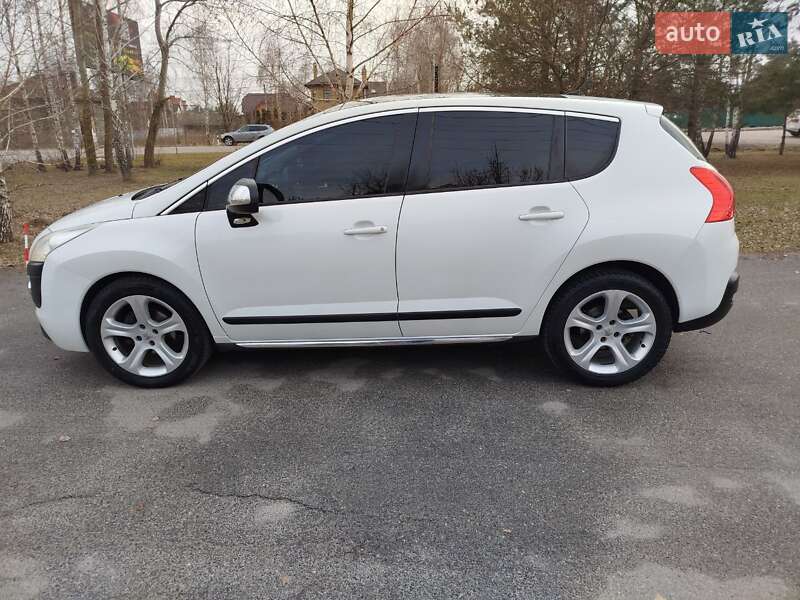Внедорожник / Кроссовер Peugeot 3008 2011 в Киеве
