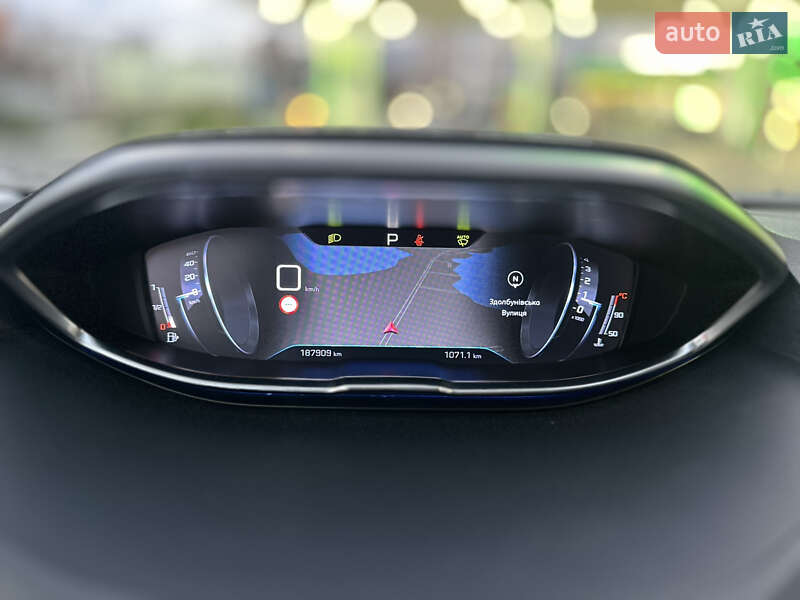 Внедорожник / Кроссовер Peugeot 3008 2020 в Киеве