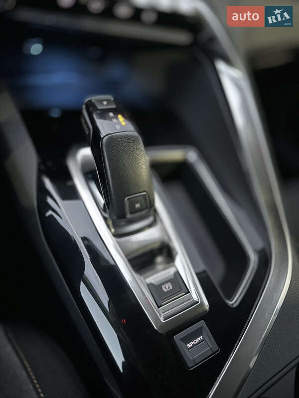 Внедорожник / Кроссовер Peugeot 3008 2020 в Киеве