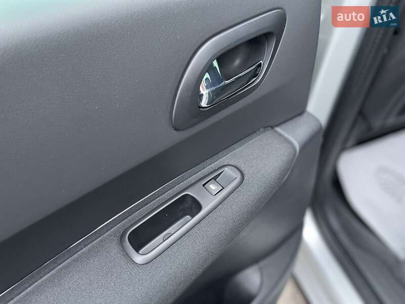 Внедорожник / Кроссовер Peugeot 3008 2015 в Сумах