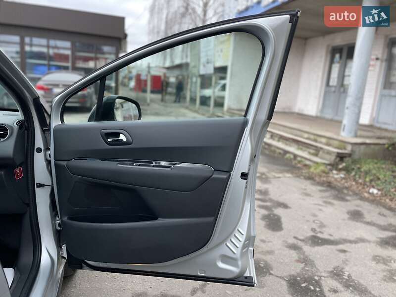 Внедорожник / Кроссовер Peugeot 3008 2015 в Сумах