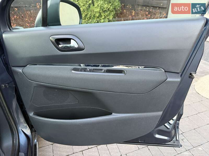 Внедорожник / Кроссовер Peugeot 3008 2013 в Стрые