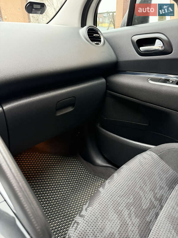 Внедорожник / Кроссовер Peugeot 3008 2010 в Тернополе