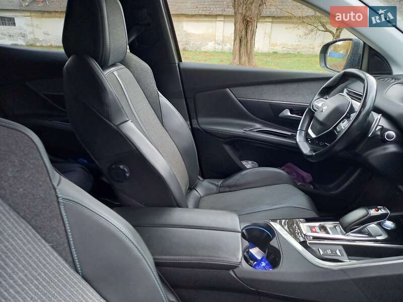 Внедорожник / Кроссовер Peugeot 3008 2020 в Черновцах