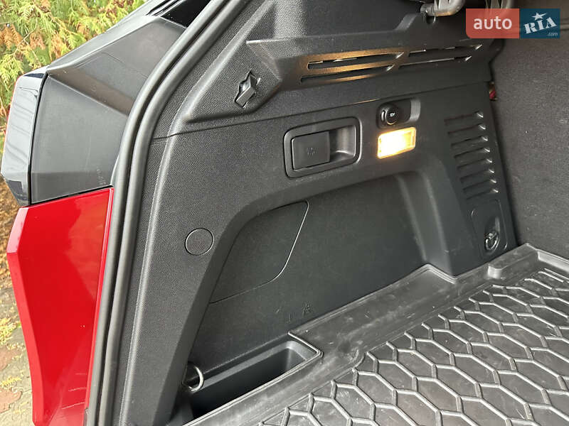 Внедорожник / Кроссовер Peugeot 3008 2020 в Киеве