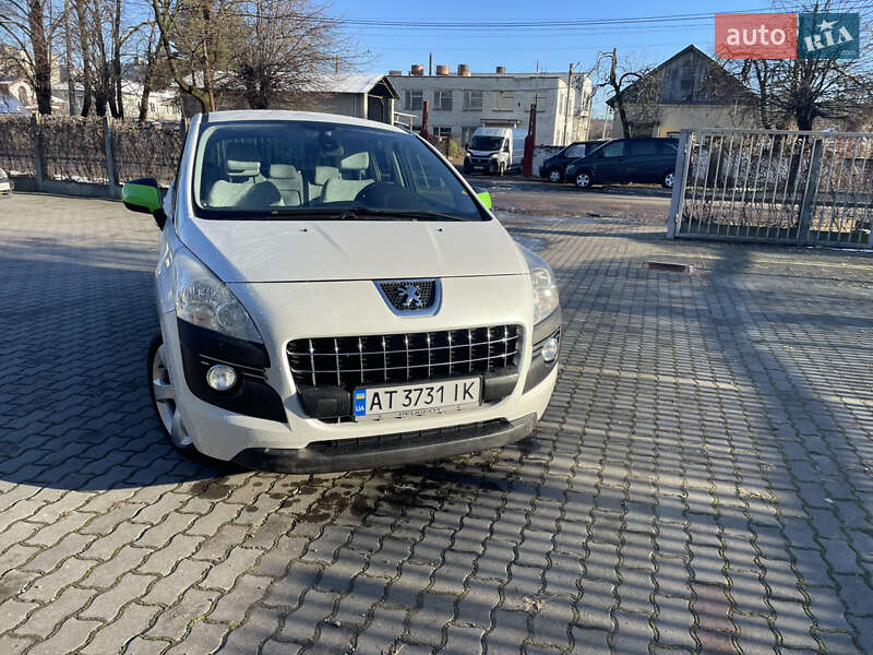 Внедорожник / Кроссовер Peugeot 3008 2011 в Калуше