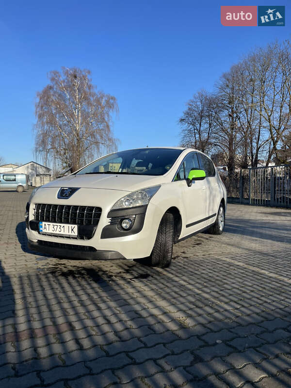 Внедорожник / Кроссовер Peugeot 3008 2011 в Калуше