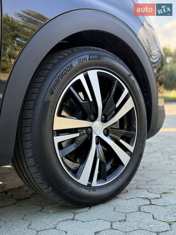 Внедорожник / Кроссовер Peugeot 3008 2021 в Дубно