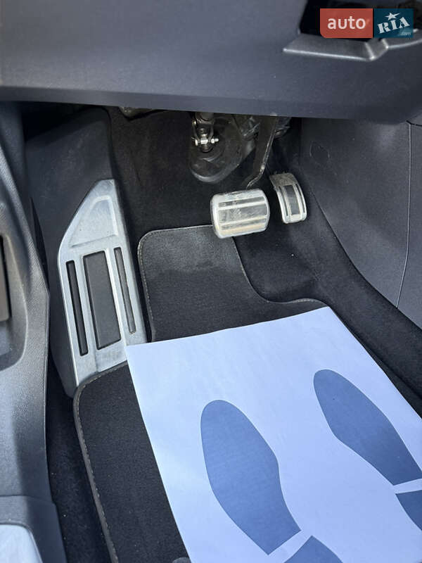 Внедорожник / Кроссовер Peugeot 3008 2021 в Дубно