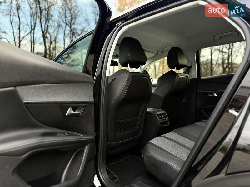 Внедорожник / Кроссовер Peugeot 3008 2017 в Луцке