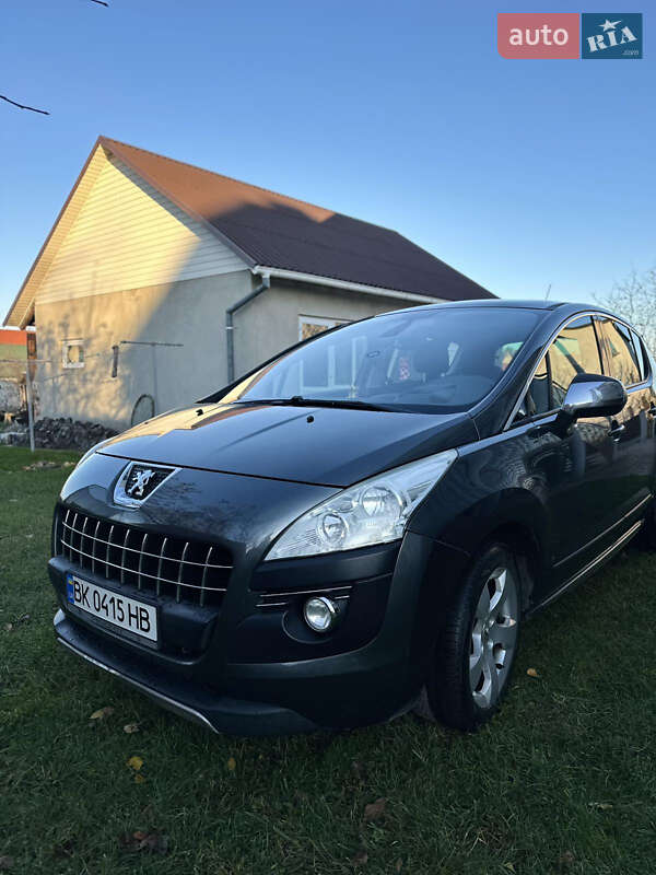 Внедорожник / Кроссовер Peugeot 3008 2010 в Клевани