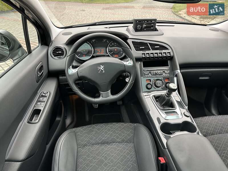 Внедорожник / Кроссовер Peugeot 3008 2016 в Луцке
