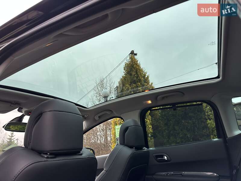 Внедорожник / Кроссовер Peugeot 3008 2016 в Луцке