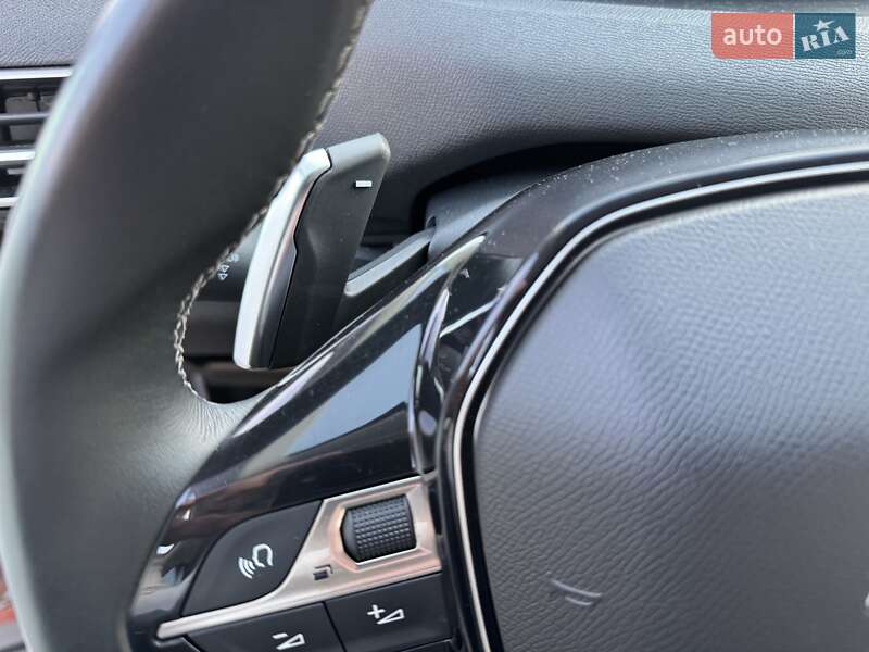 Внедорожник / Кроссовер Peugeot 3008 2017 в Киеве