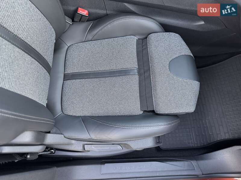 Внедорожник / Кроссовер Peugeot 3008 2017 в Киеве