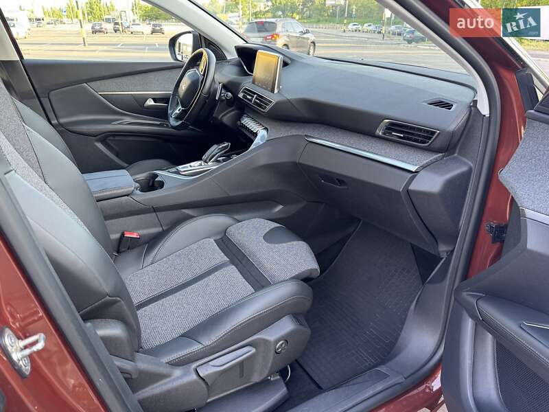 Внедорожник / Кроссовер Peugeot 3008 2017 в Киеве