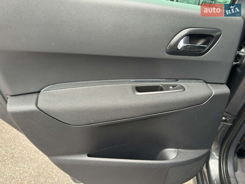 Внедорожник / Кроссовер Peugeot 3008 2015 в Киеве фото 33 Внедорожник / Кроссовер Peugeot 3008 2015 в Киеве