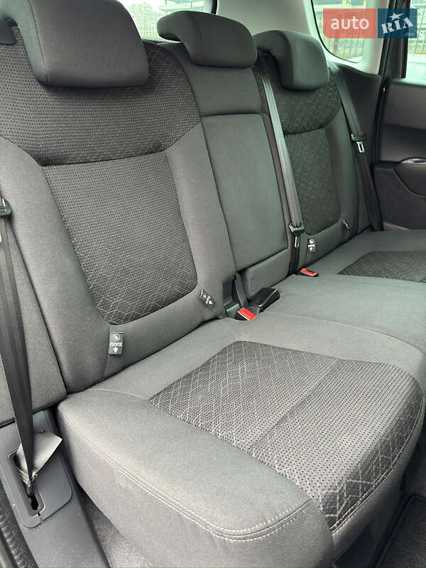 Внедорожник / Кроссовер Peugeot 3008 2015 в Киеве фото 40 Внедорожник / Кроссовер Peugeot 3008 2015 в Киеве