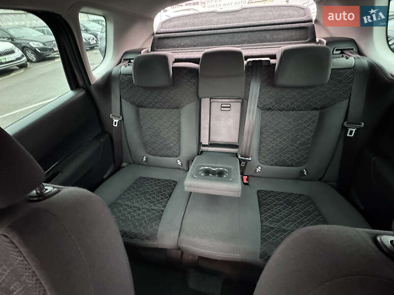 Внедорожник / Кроссовер Peugeot 3008 2015 в Киеве фото 53 Внедорожник / Кроссовер Peugeot 3008 2015 в Киеве