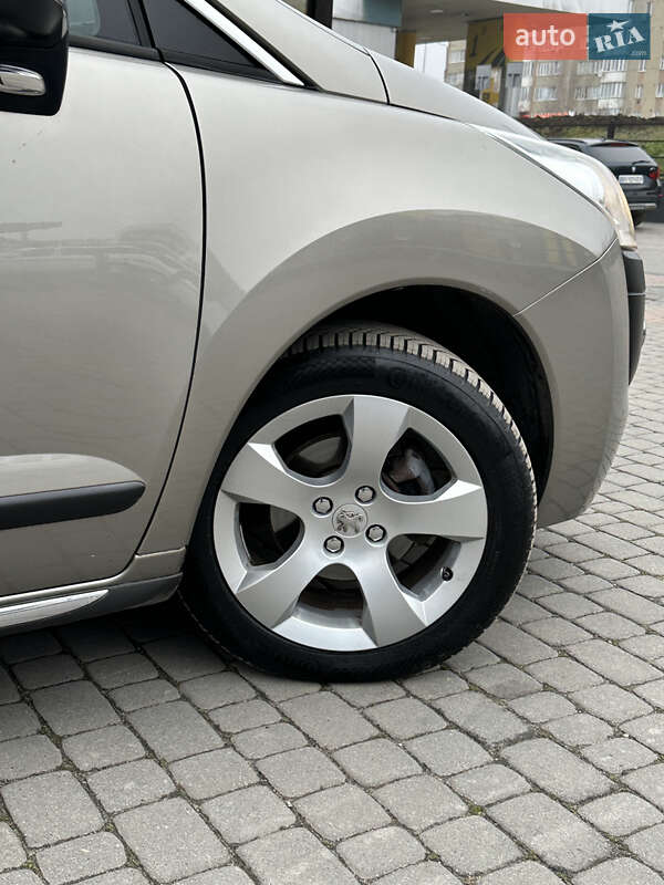 Внедорожник / Кроссовер Peugeot 3008 2014 в Тернополе